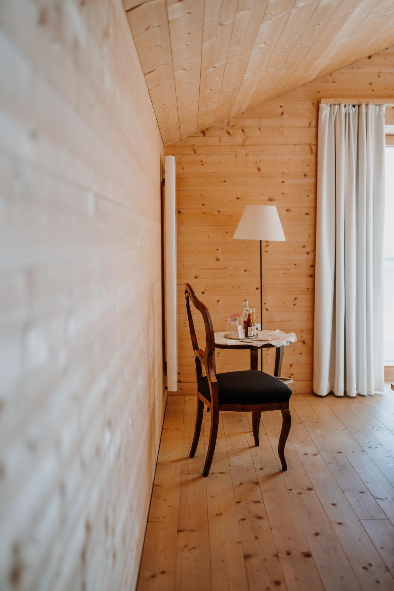 Zum Riesen Historic Refugium Hotell Latsch Exteriör bild