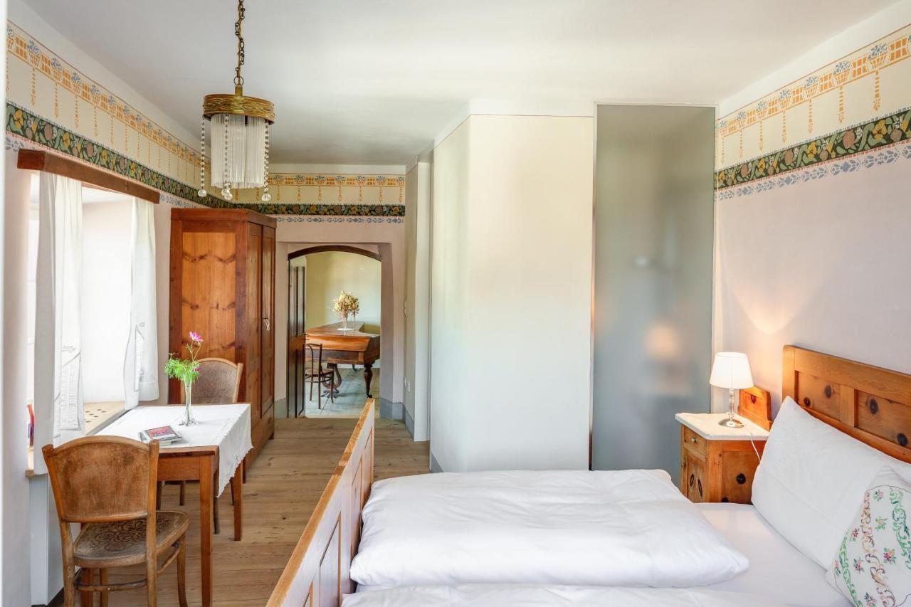 Zum Riesen Historic Refugium Hotell Latsch Exteriör bild